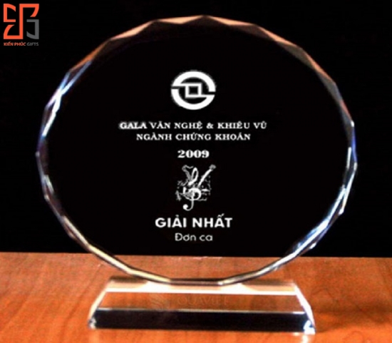 Mẫu Vinh Danh 4