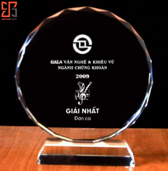 Mẫu Vinh Danh 4